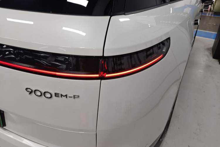 Used Lynk & Co 900 2025 2.0T Ultra Exterior 3