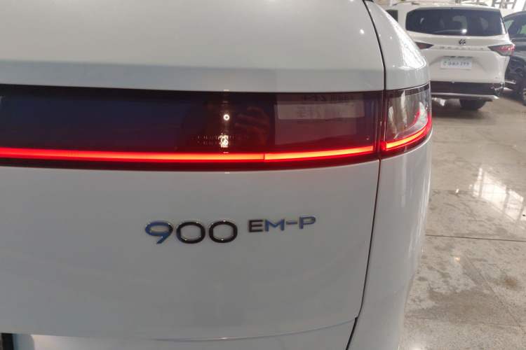Used Lynk & Co 900 2025 2.0T Ultra Exterior 3