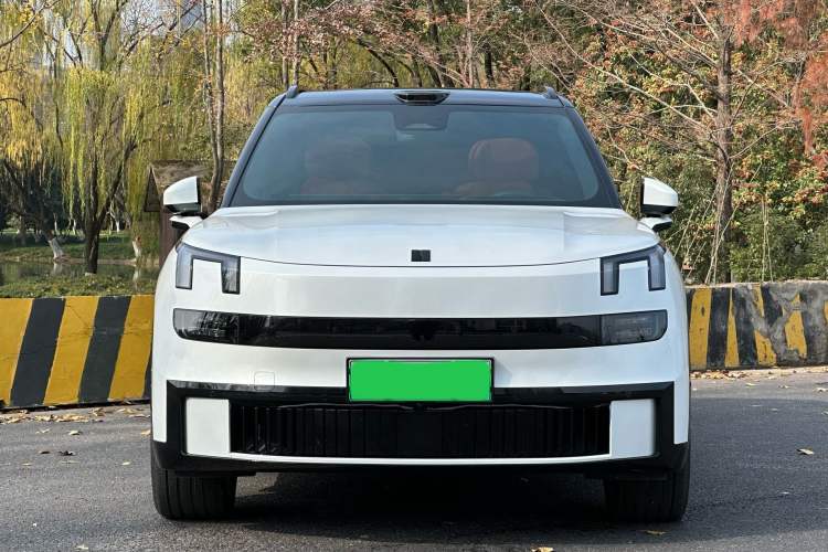 Used Lynk & Co 900 2025 2.0T Ultra Exterior 3