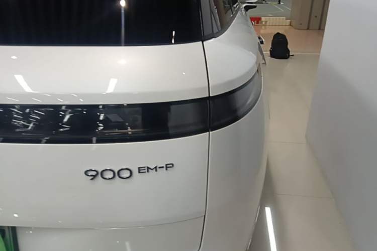 Used Lynk & Co 900 2025 2.0T Ultra Exterior 3