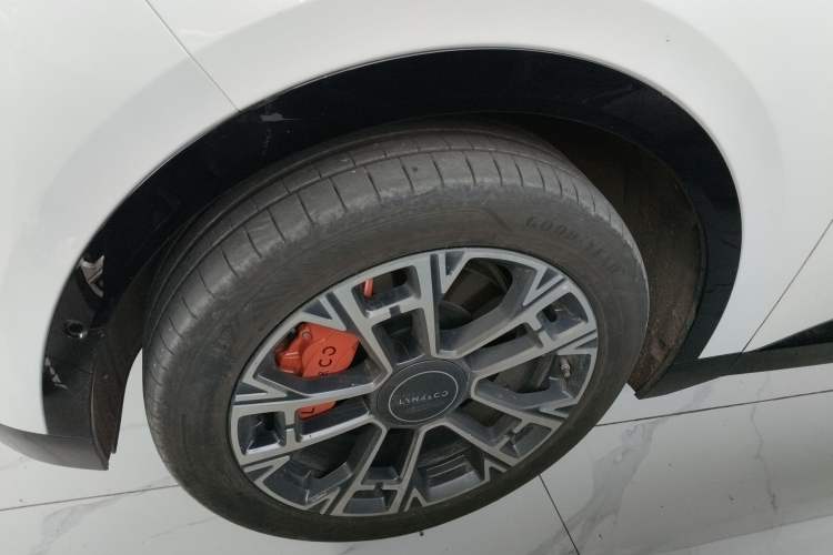 Used Lynk & Co 900 2025 2.0T Ultra Exterior 4
