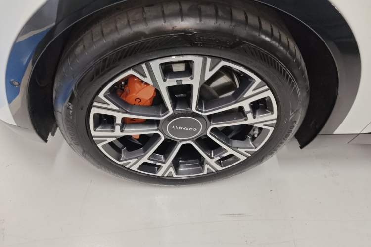 Used Lynk & Co 900 2025 2.0T Ultra Exterior 4