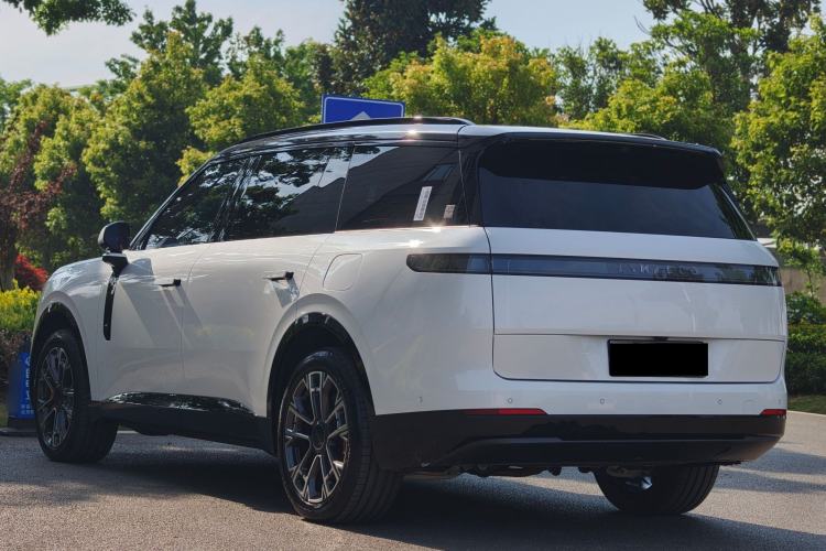 Used Lynk & Co 900 2025 1.5T Ultra Exterior 4