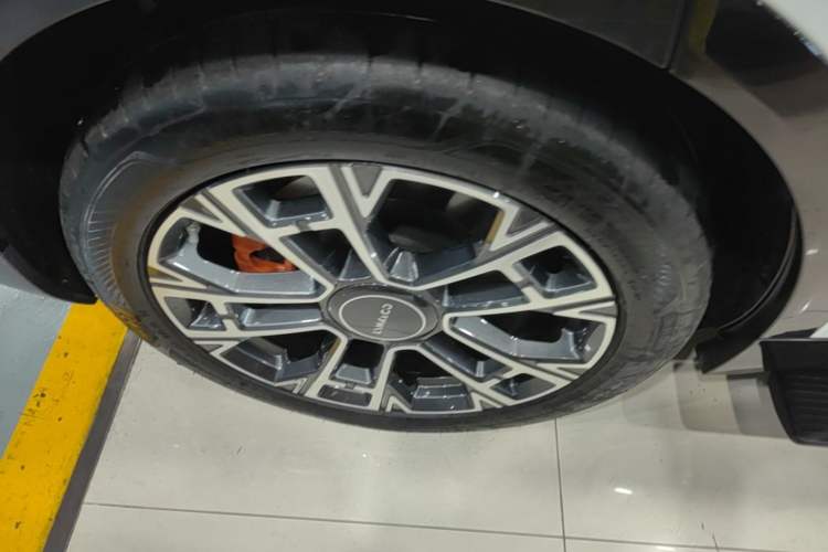 Used Lynk & Co 900 2025 2.0T Ultra Exterior 5
