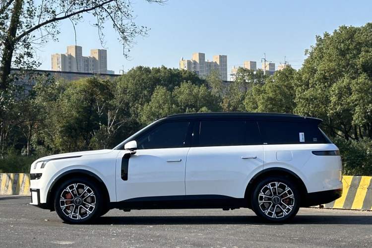 Used Lynk & Co 900 2025 1.5T Ultra Exterior 6
