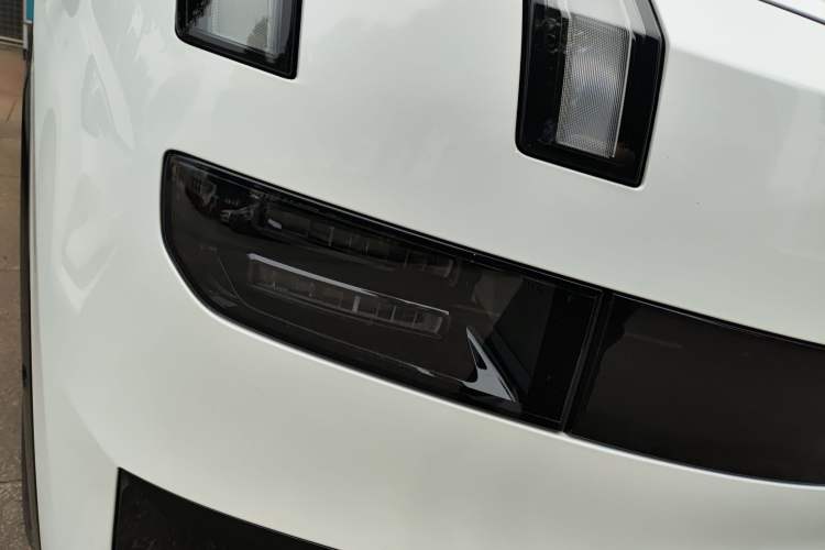 Used Lynk & Co 900 2025 2.0T Ultra Exterior 6