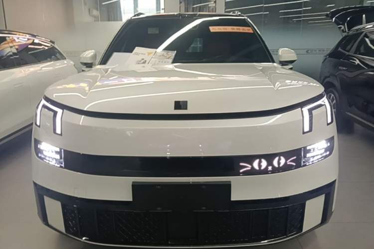 Used Lynk & Co 900 2025 1.5T Ultra Front