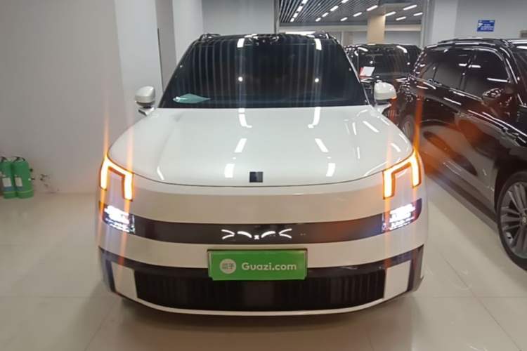 Used Lynk & Co 900 2025 2.0T Ultra Front