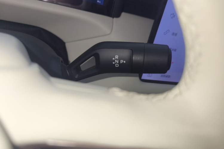 Used Lynk & Co 900 2025 2.0T Ultra Gear Lever