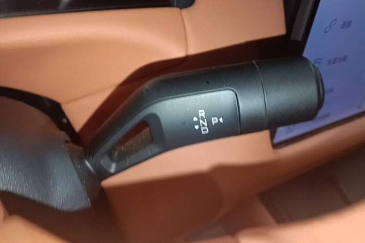 Used Lynk & Co 900 2025 1.5T Ultra Gear Lever