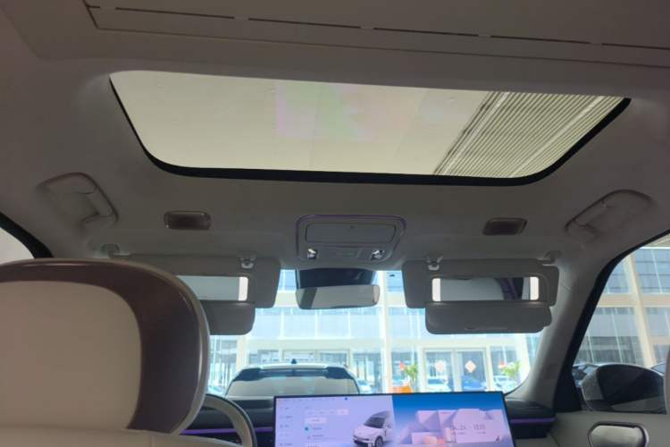 Used Lynk & Co 900 2025 2.0T Ultra Headliner