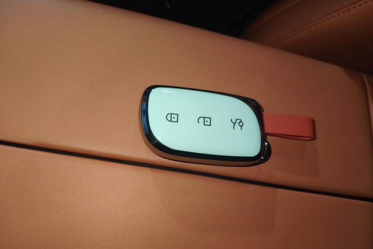 Used Lynk & Co 900 2025 1.5T Ultra Interior 1