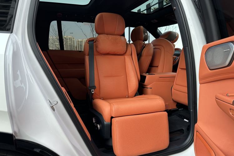 Used Lynk & Co 900 2025 2.0T Ultra Interior 1