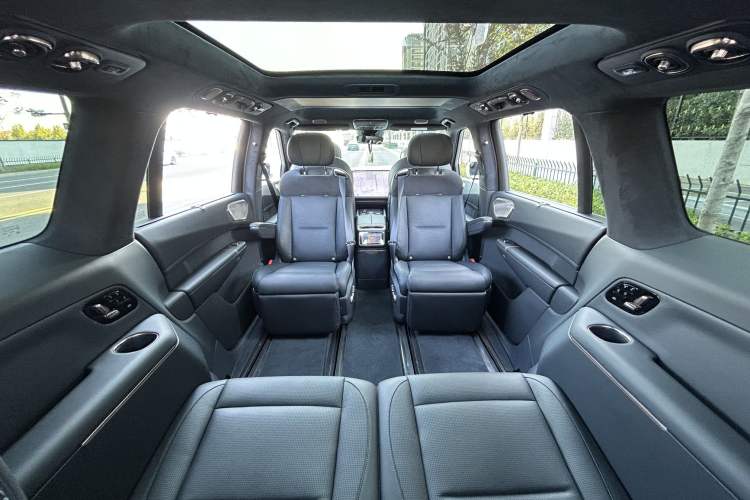 Used Lynk & Co 900 2025 1.5T Ultra Interior 12