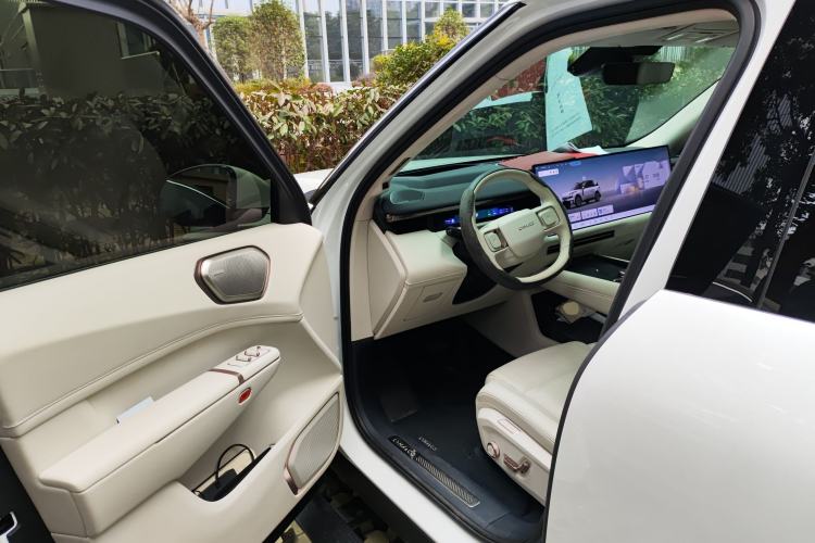 Used Lynk & Co 900 2025 2.0T Ultra Interior 3