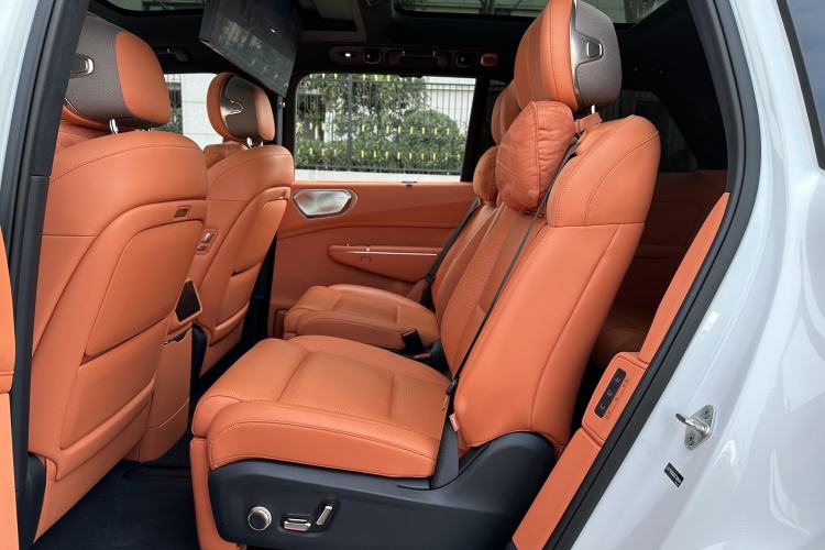 Used Lynk & Co 900 2025 2.0T Ultra Interior 4