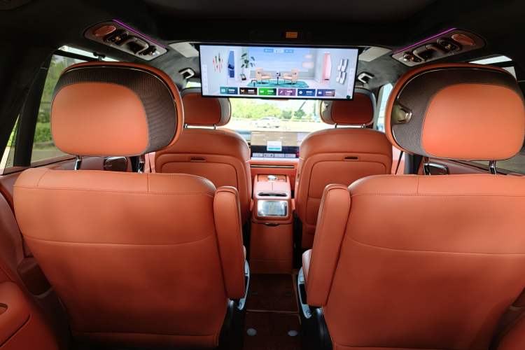 Used Lynk & Co 900 2025 1.5T Ultra Interior 8