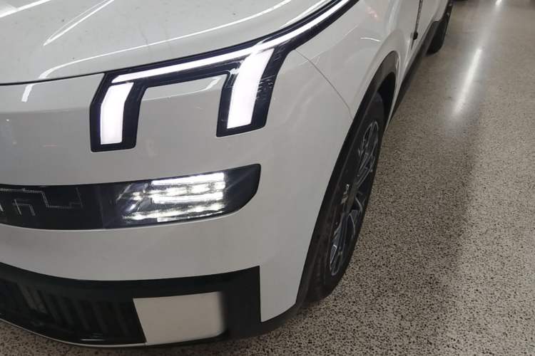Used Lynk & Co 900 2025 1.5T Ultra Left Front Headlight