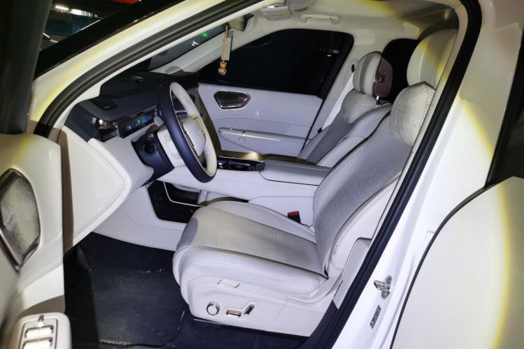 Used Lynk & Co 900 2025 2.0T Ultra Left Front Seat