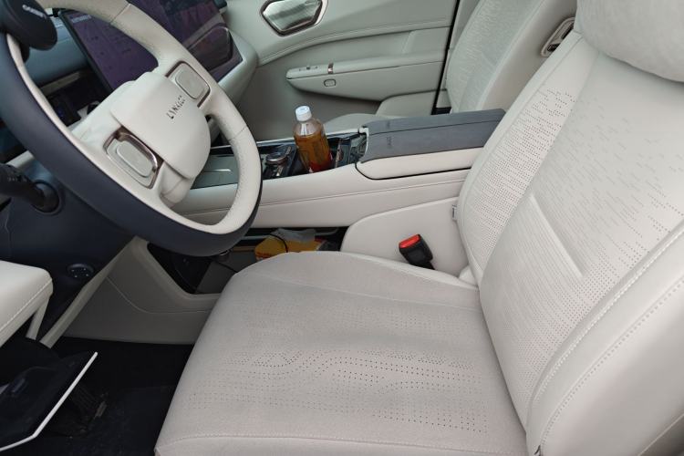Used Lynk & Co 900 2025 2.0T Ultra Left Front Seat