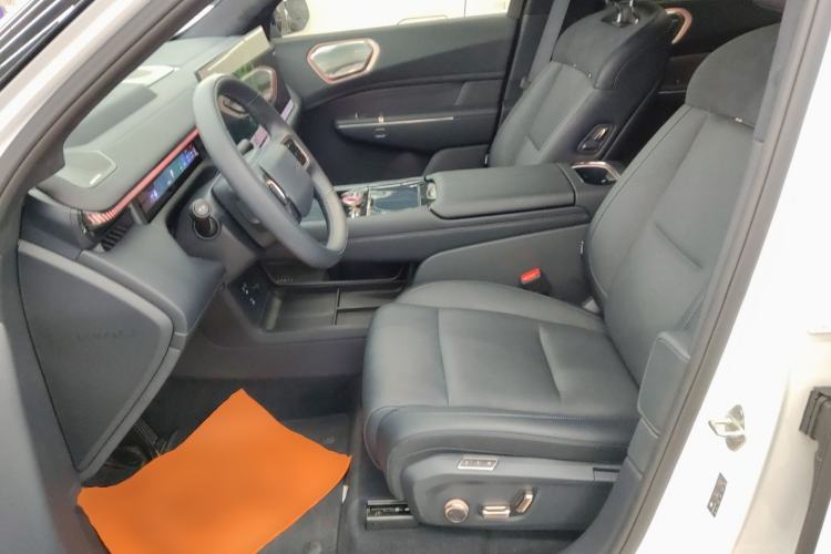 Used Lynk & Co 900 2025 2.0T Ultra Left Front Seat