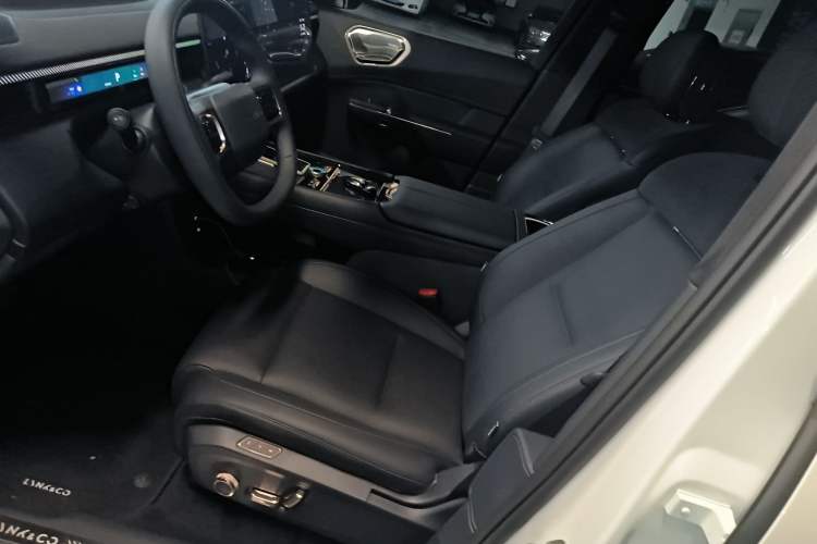 Used Lynk & Co 900 2025 1.5T Ultra Left Front Seat