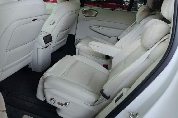 Used Lynk & Co 900 2025 2.0T Ultra Left Rear Seat