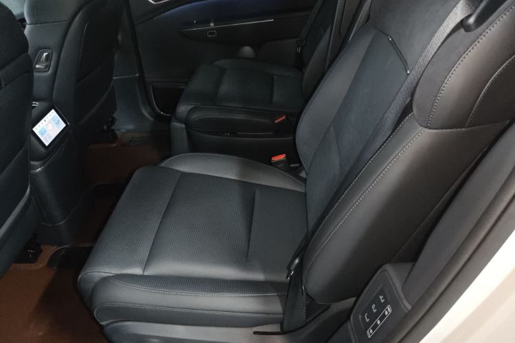 Used Lynk & Co 900 2025 2.0T Ultra Left Rear Seat