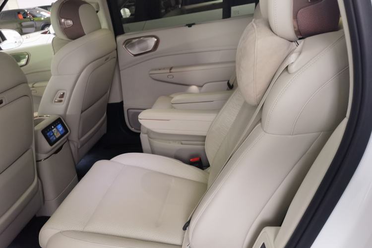 Used Lynk & Co 900 2025 2.0T Ultra Left Rear Seat