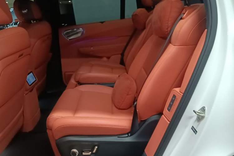 Used Lynk & Co 900 2025 2.0T Ultra Left Rear Seat