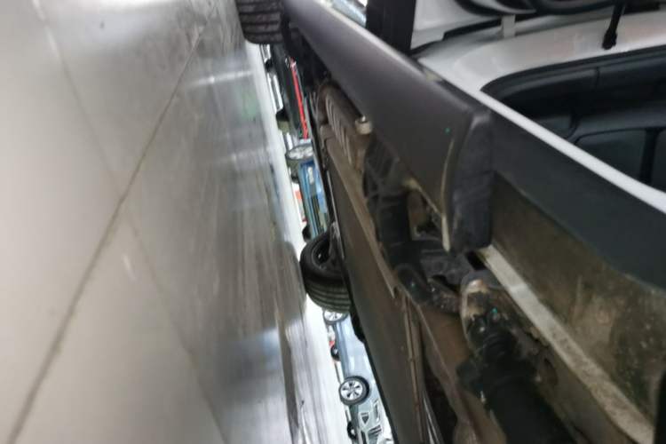 Used Lynk & Co 900 2025 2.0T Ultra Left Side Sill