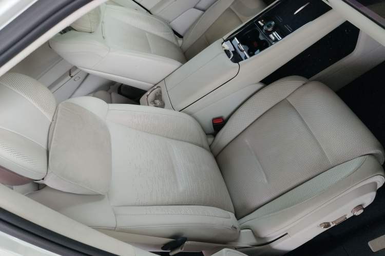 Used Lynk & Co 900 2025 2.0T Ultra Right Front Seat
