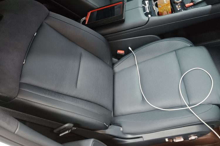 Used Lynk & Co 900 2025 2.0T Ultra Right Front Seat