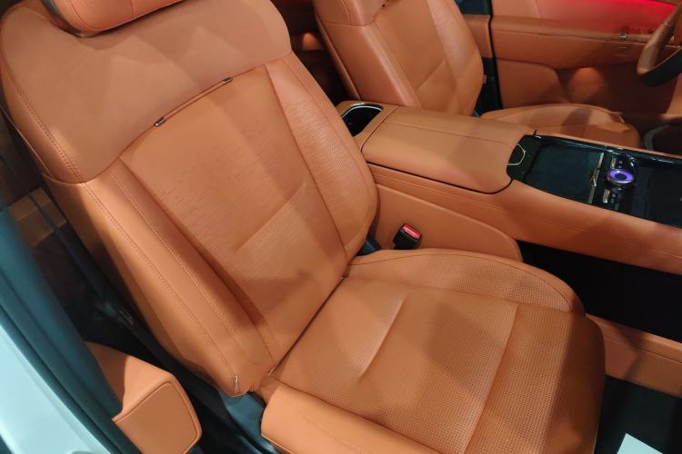 Used Lynk & Co 900 2025 2.0T Ultra Right Front Seat
