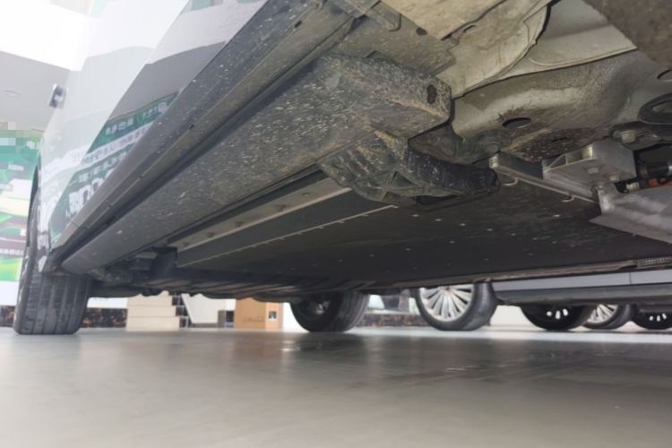 Used Lynk & Co 900 2025 2.0T Ultra Right Side Sill