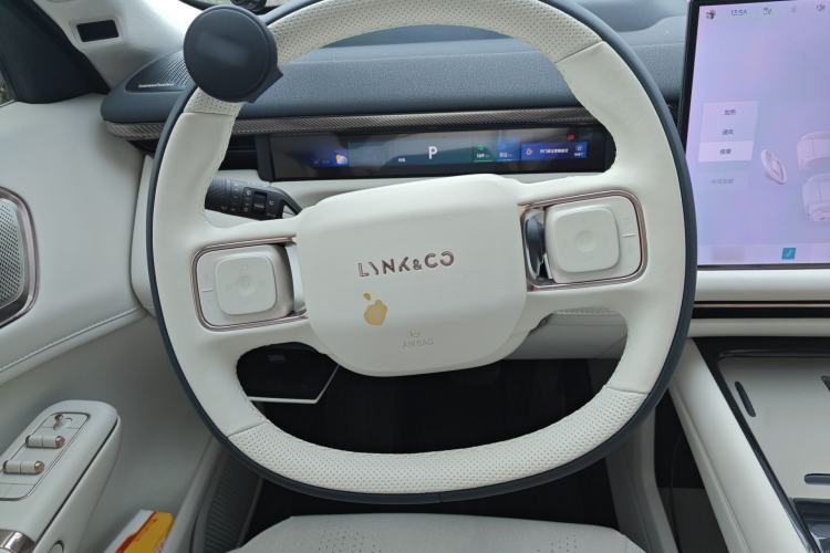Used Lynk & Co 900 2025 2.0T Ultra Steering Wheel