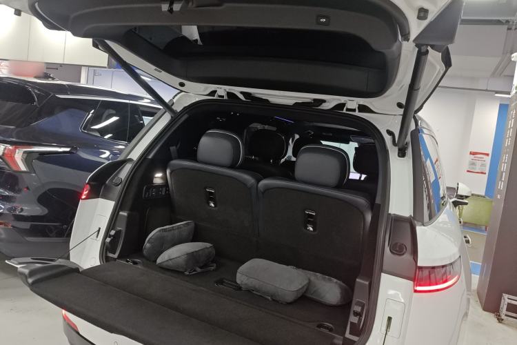 Used Lynk & Co 900 2025 2.0T Ultra Trunk