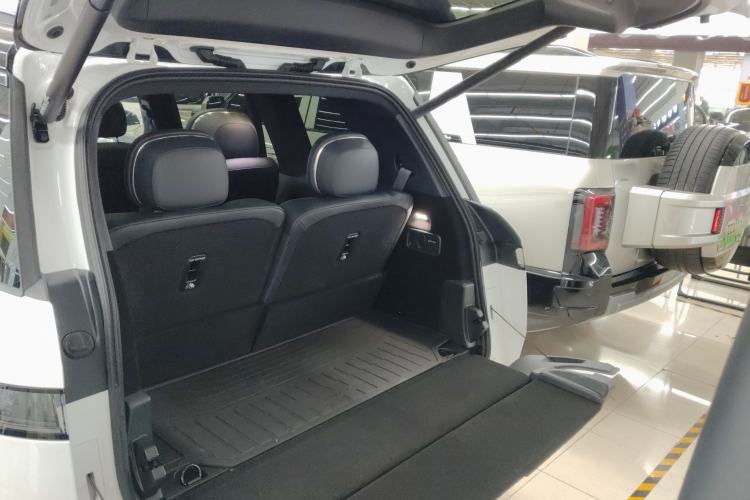 Used Lynk & Co 900 2025 2.0T Ultra Trunk