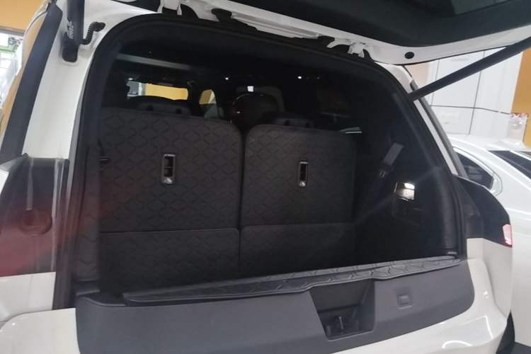 Used Lynk & Co 900 2025 1.5T Ultra Trunk