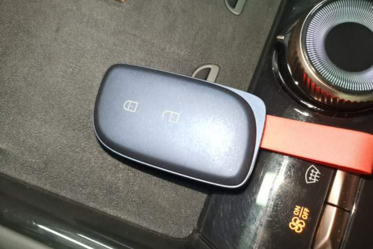 Used Lynk & Co 900 2025 2.0T Ultra Vehicle Key