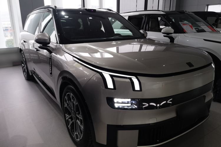 Used Lynk & Co 900 2025 2.0T Ultra Exterior 2