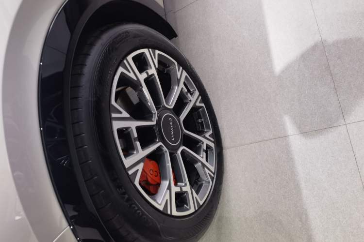 Used Lynk & Co 900 2025 2.0T Ultra Exterior 7
