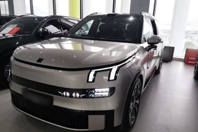 Used Lynk & Co 900 2025 2.0T Ultra