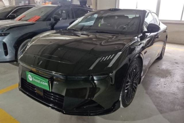 Used Lynk & Co 10 EM-P 2025 Model 240 All-Wheel Drive Ultra—Sport Edition