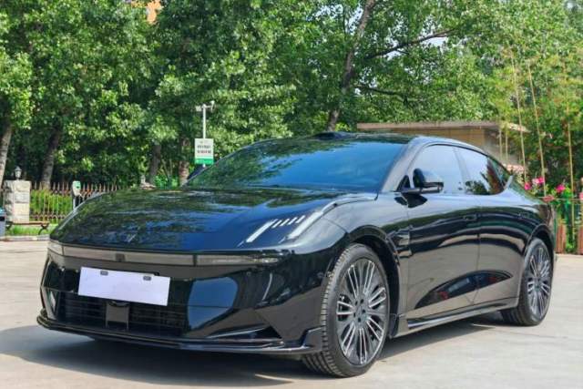 Used Lynk & Co 10 EM-P 2025 Facelifted Model 120 All-Wheel Drive Ultra
