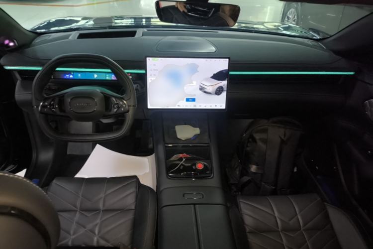 Used Lynk & Co 10 EM-P 2025 Model 120 Four-Wheel Drive Ultra Center Console