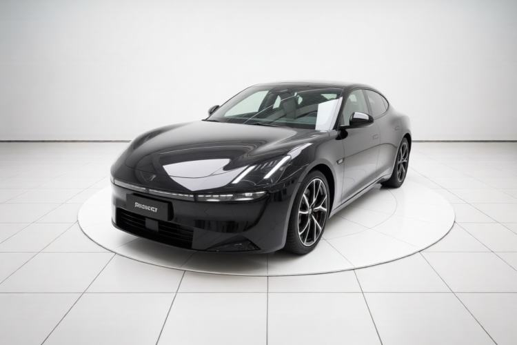 Lynk & Co 10 EM-P 2025 Facelifted Model 120 All-Wheel Drive Ultra