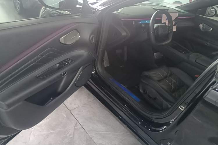Used Lynk & Co 10 EM-P 2025 Model 120 Four-Wheel Drive Ultra Driver Seat