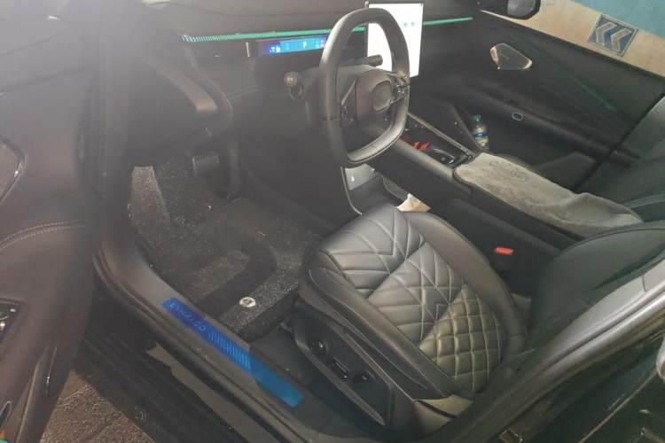 Used Lynk & Co 10 EM-P 2025 Facelifted Model 120 All-Wheel Drive Ultra Driver Seat