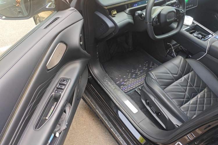 Used Lynk & Co 10 EM-P 2025 Model 240 Four-Wheel Drive Ultra Driver Seat